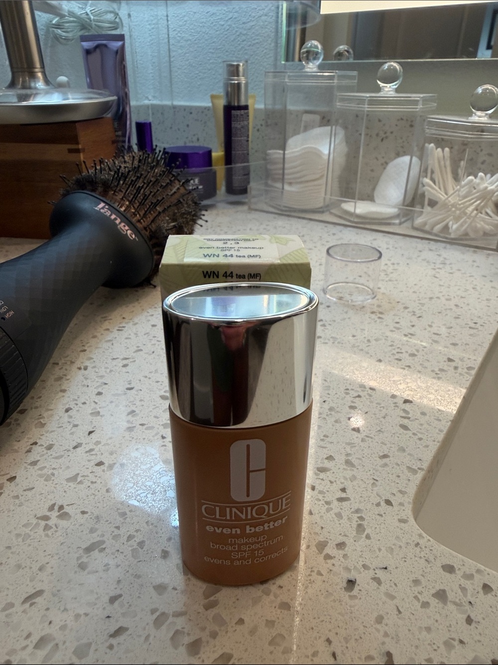 Clinique Even Better Makeup Liquid Foundation - Tea (WN 44)